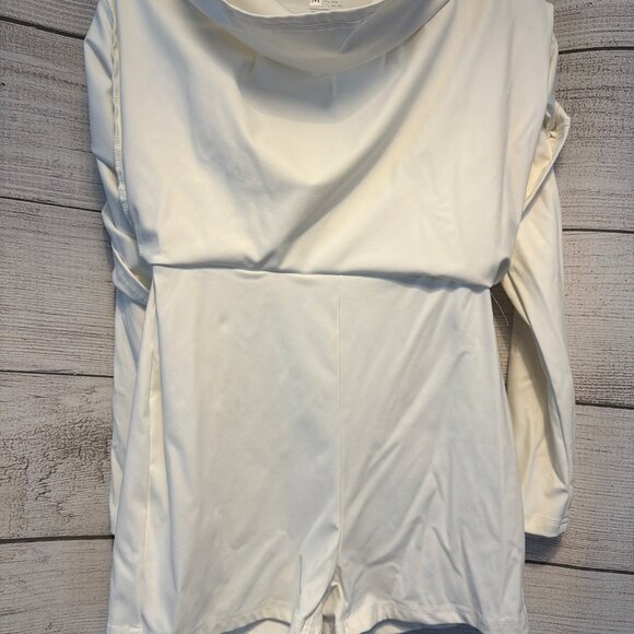 HYZ Long-Sleeved Athletic Mini Dress with Shorts Size M - Picture 3 of 4